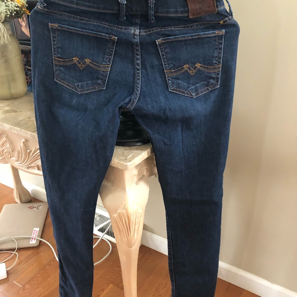 LUCKY straight jeans. Soft and comfy. Dark blue.  Hardly worn